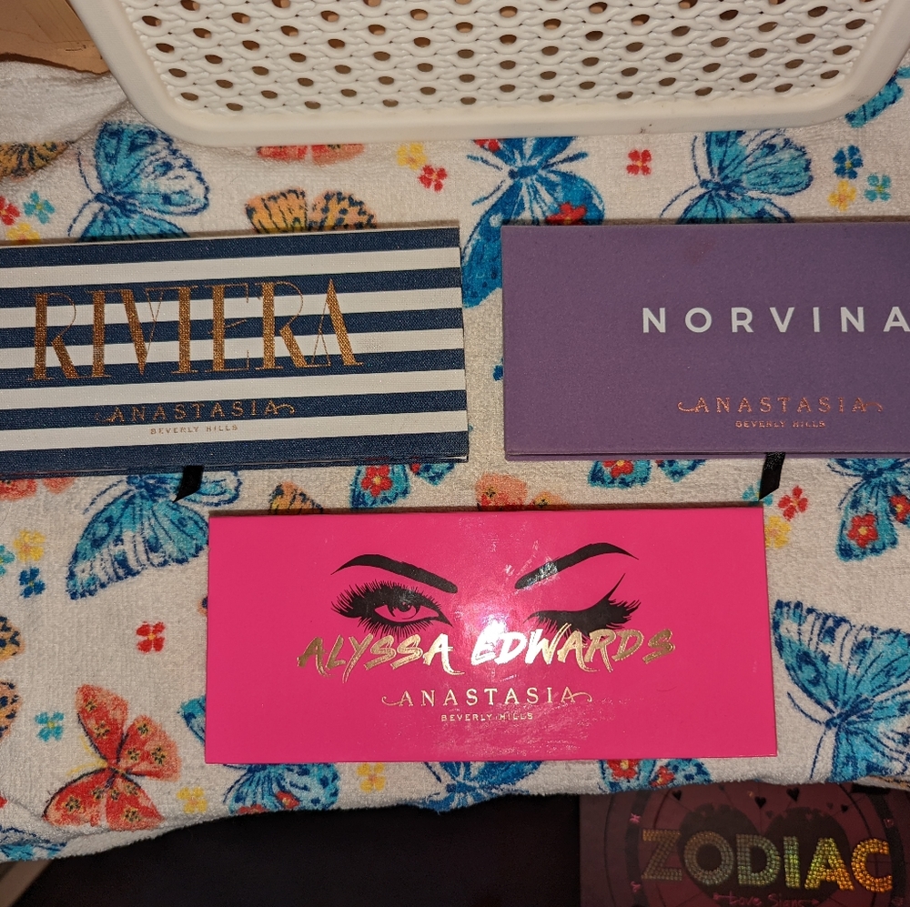 ABH Palette lot